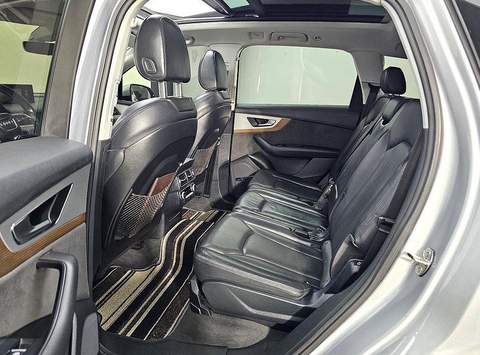 아우디 Q7 45 TDI 콰트로 프리미엄 사진 9