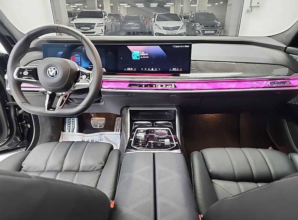 BMW i7 xDrive 60 M 스포츠 이그제큐티브 팩 사진 7
