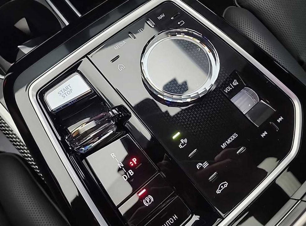 BMW i7 xDrive 60 M 스포츠 이그제큐티브 팩 사진 8