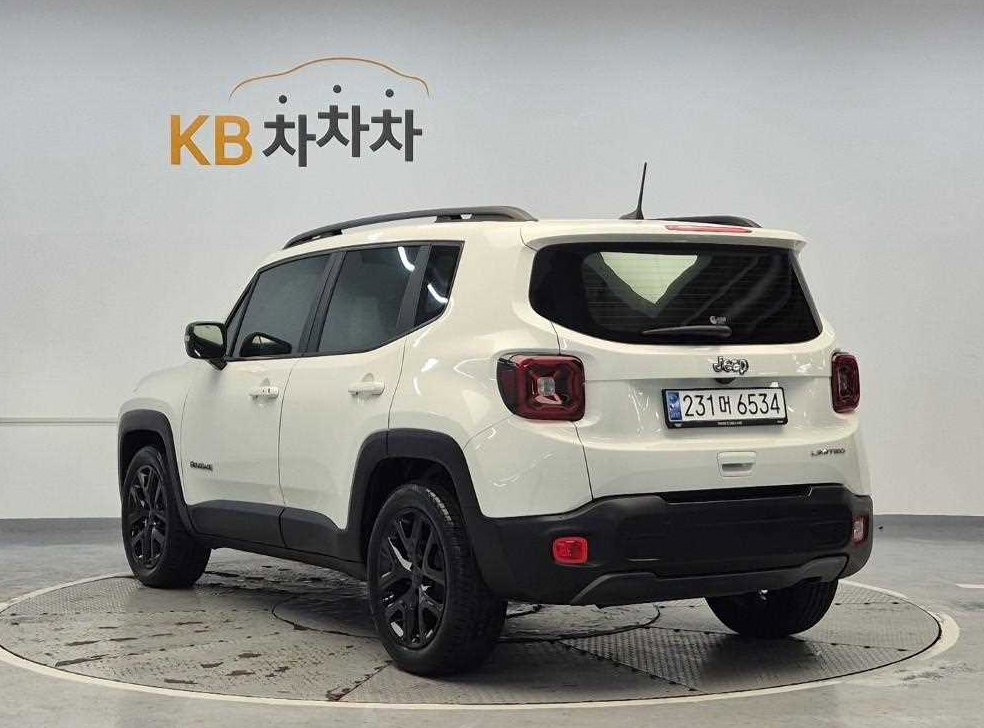 지프 레니게이드 1.3 리미티드 FWD 사진 2