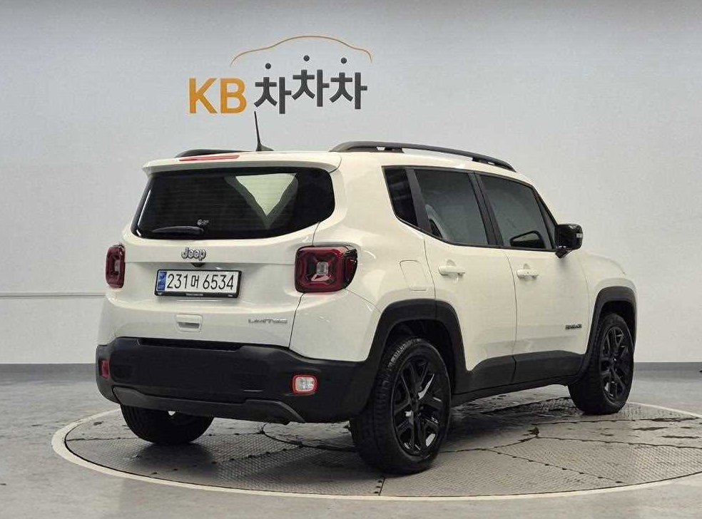 지프 레니게이드 1.3 리미티드 FWD 사진 3
