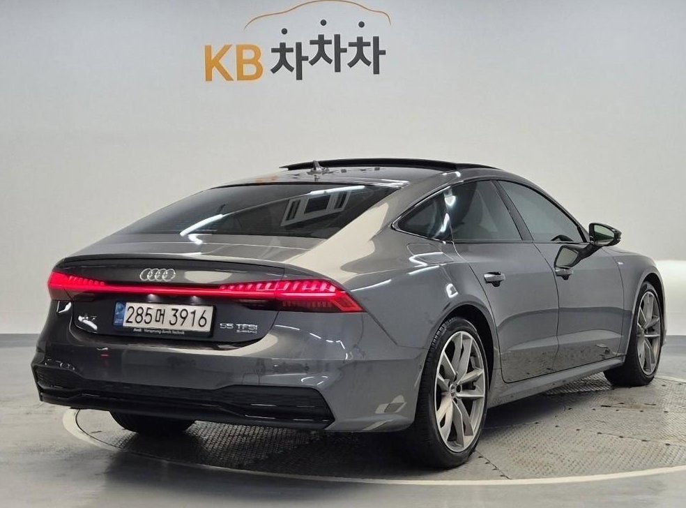 아우디 A7 55 TFSI 콰트로 프리미엄 사진 3