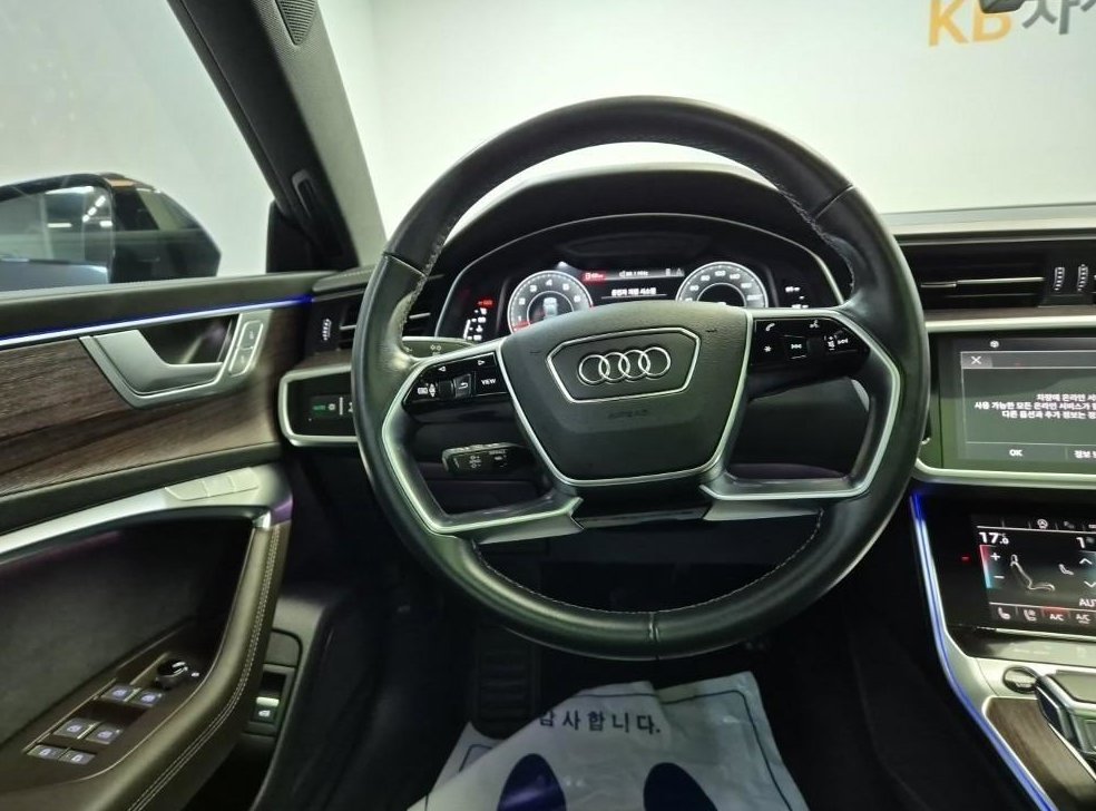 아우디 A7 55 TFSI 콰트로 프리미엄 사진 9