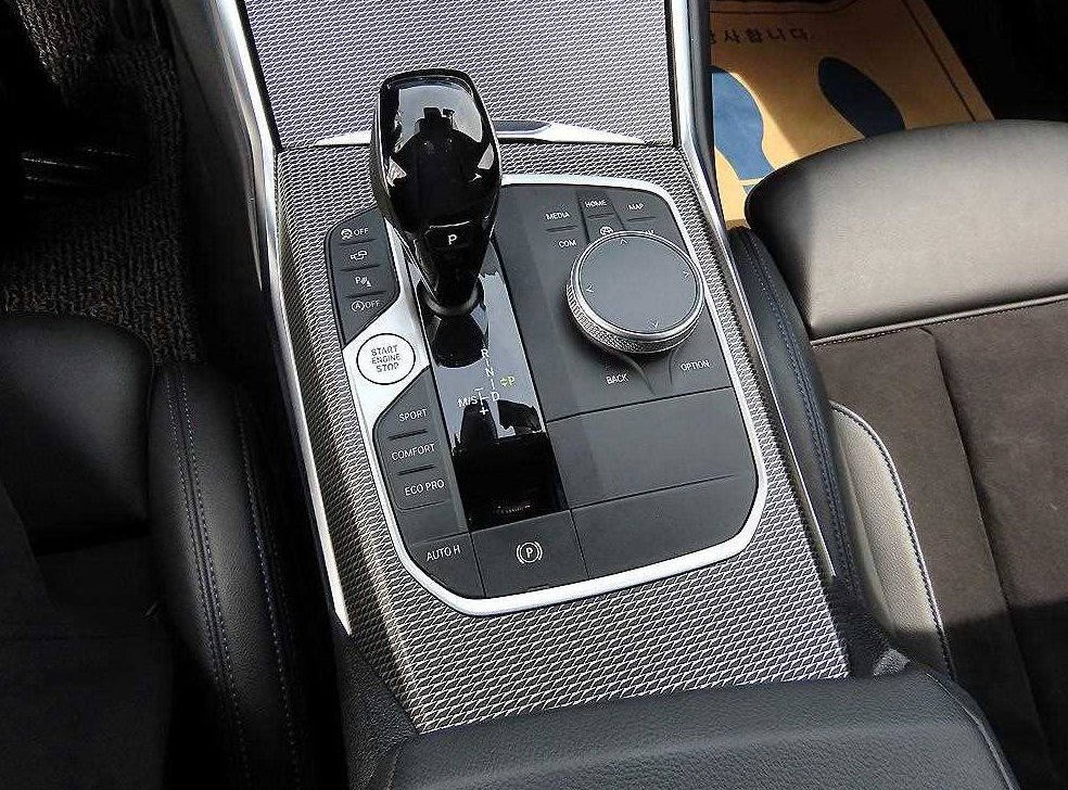 BMW 3시리즈 320i M 스포츠 사진 11