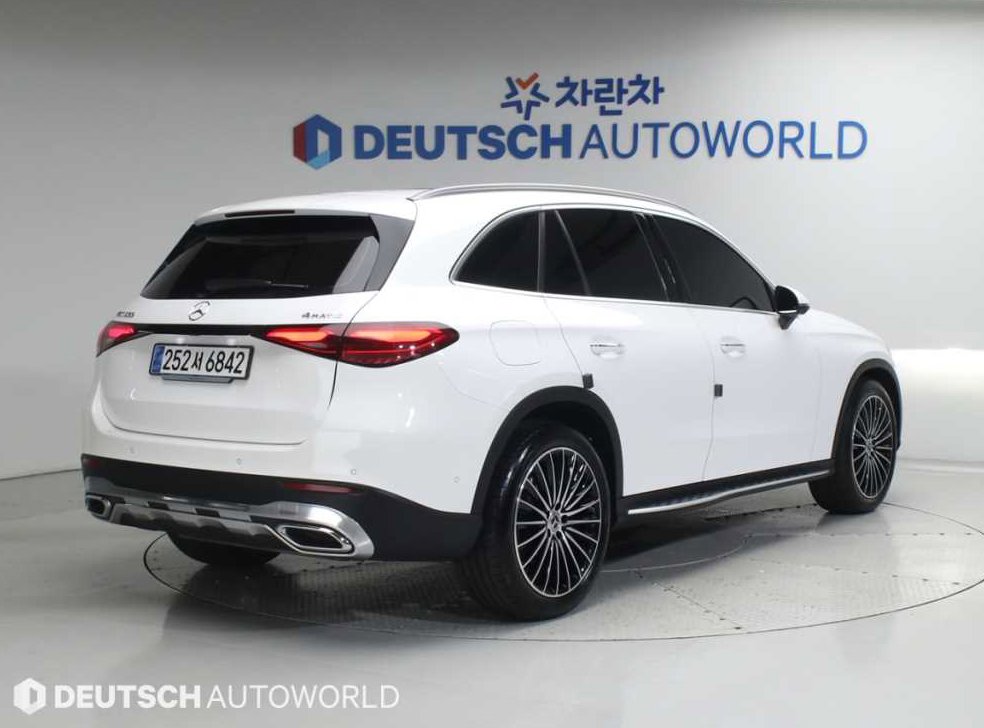 벤츠 GLC 클래스 GLC300 4MATIC 사진 2