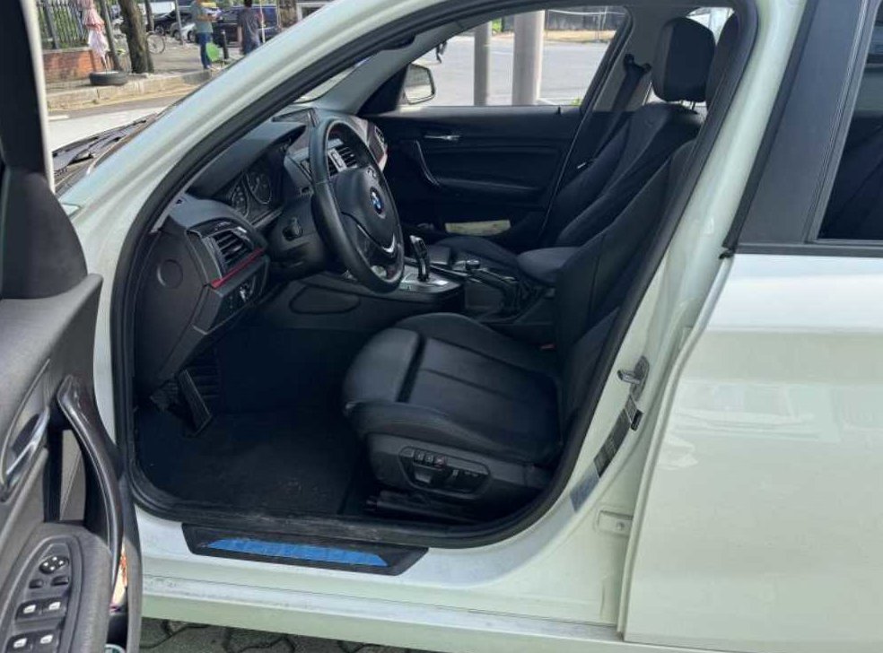 BMW 1시리즈 118d 스포츠 사진 11