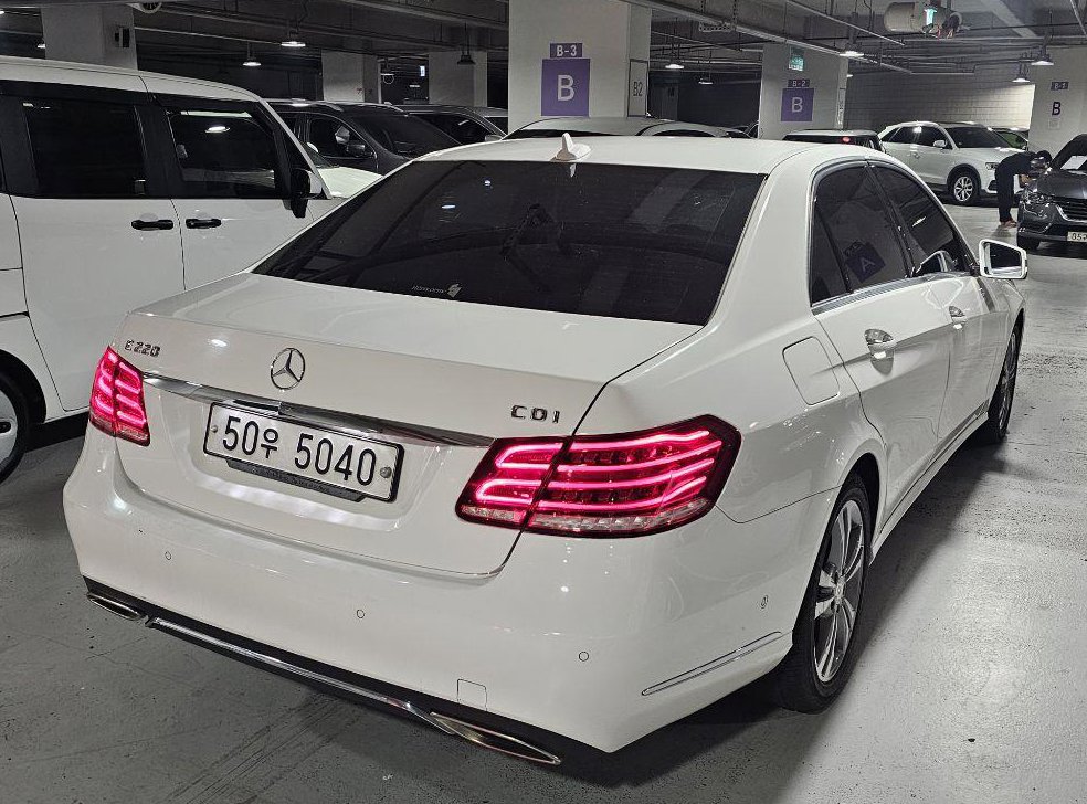 벤츠 E 클래스 E220 CDI 아방가르드 사진 4