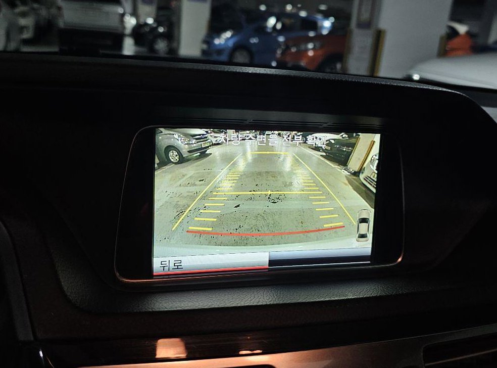 벤츠 E 클래스 E250 CDI 4MATIC 사진 9