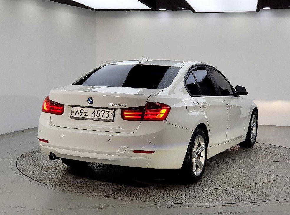 BMW 3시리즈 320d 사진 4