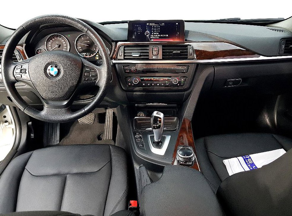 BMW 3시리즈 320d 사진 5