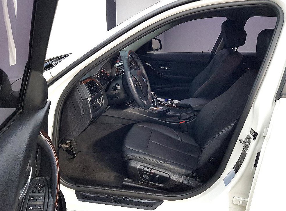 BMW 3시리즈 320d 사진 8