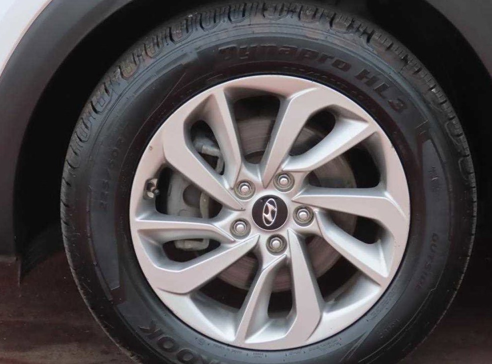 현대 투싼 디젤 1.7 2WD 사진 20