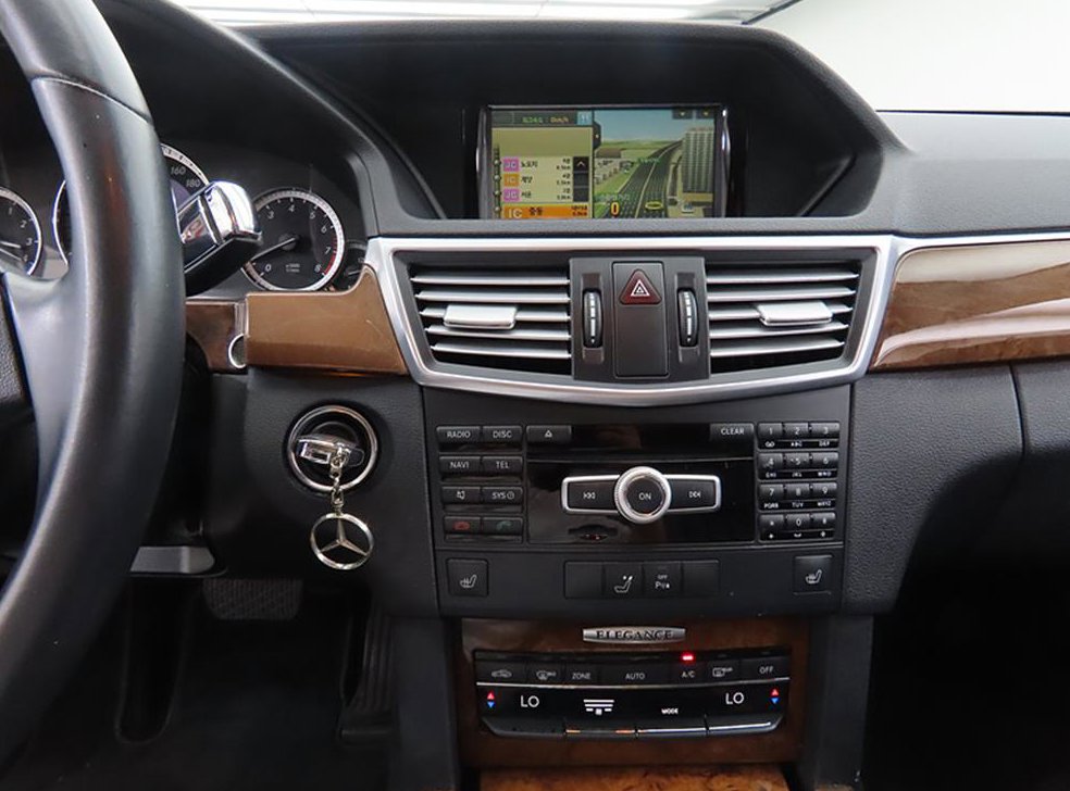 벤츠 E 클래스 E300 엘레강스 사진 10