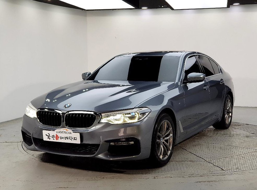 BMW 5시리즈 520d M 스포츠