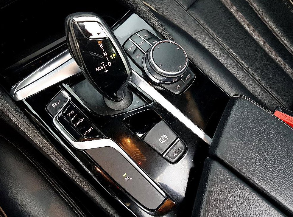 BMW 5시리즈 520d 럭셔리 스페셜 에디션 사진 12