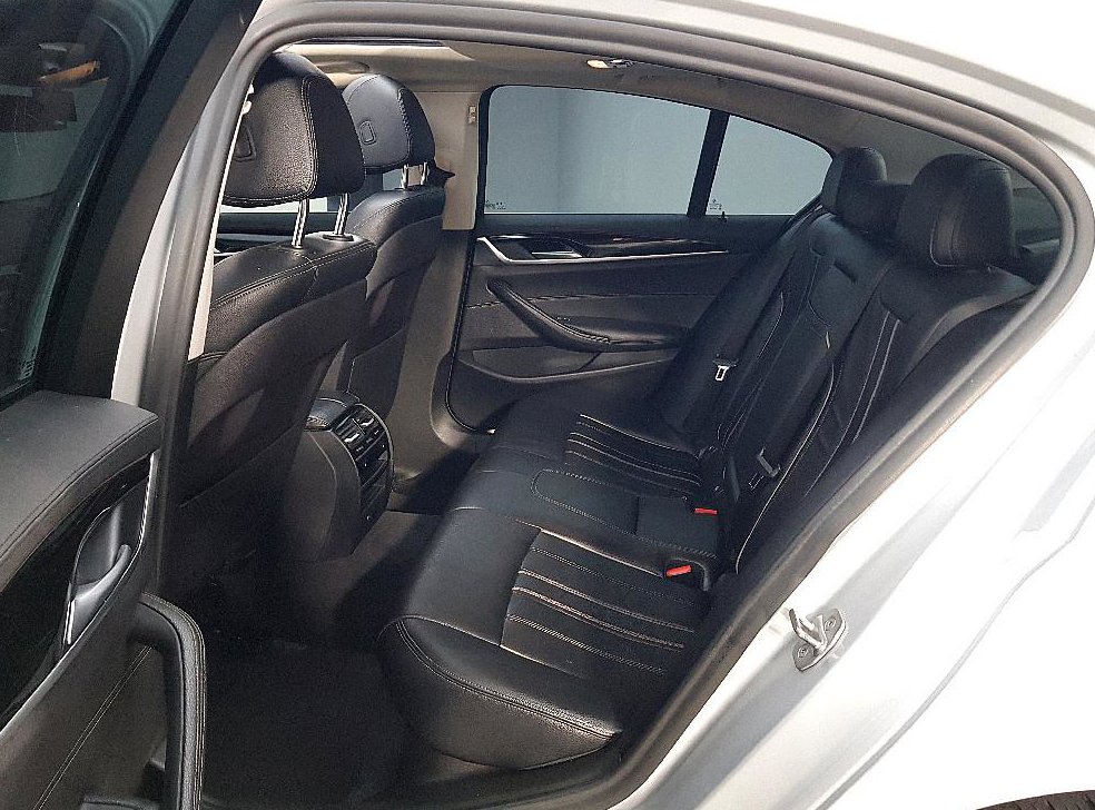BMW 5시리즈 520d 럭셔리 스페셜 에디션 사진 9