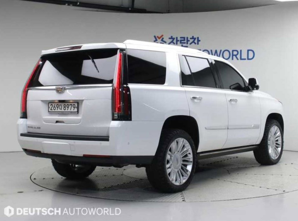 캐딜락 에스컬레이드 6.2 V8 플래티넘 사진 2