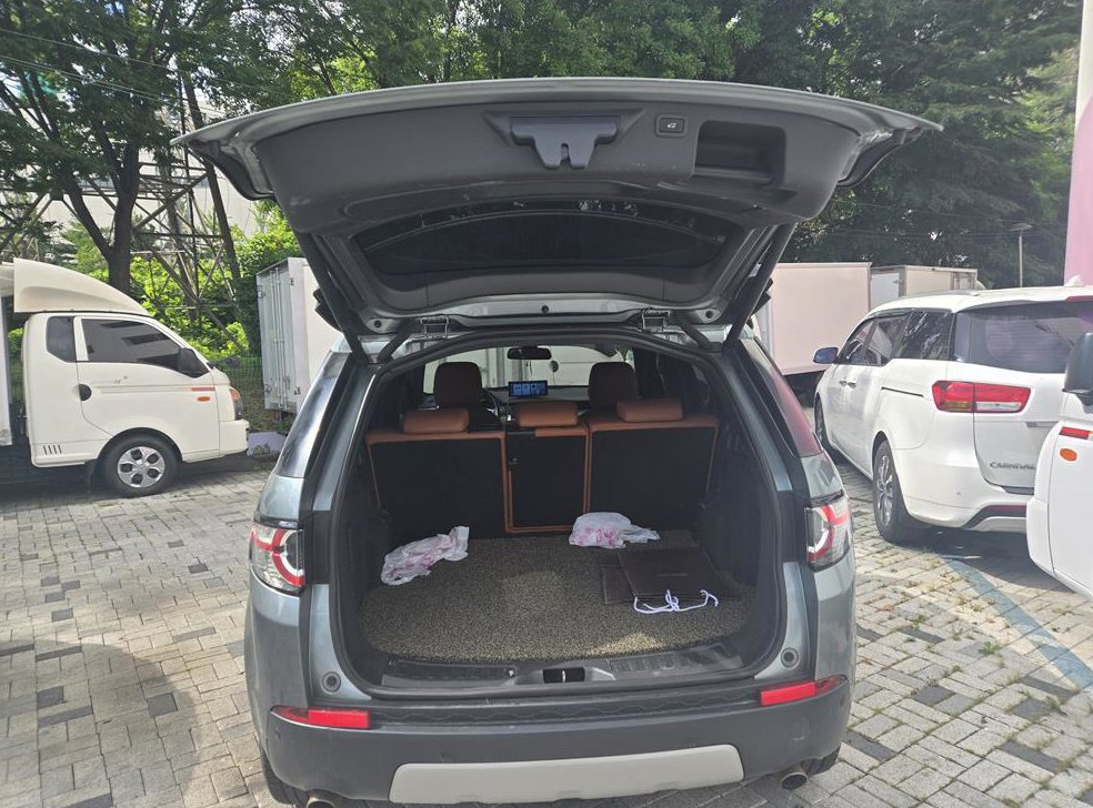 랜드로버 디스커버리 스포츠 2.0 TD4 HSE 럭셔리 사진 11