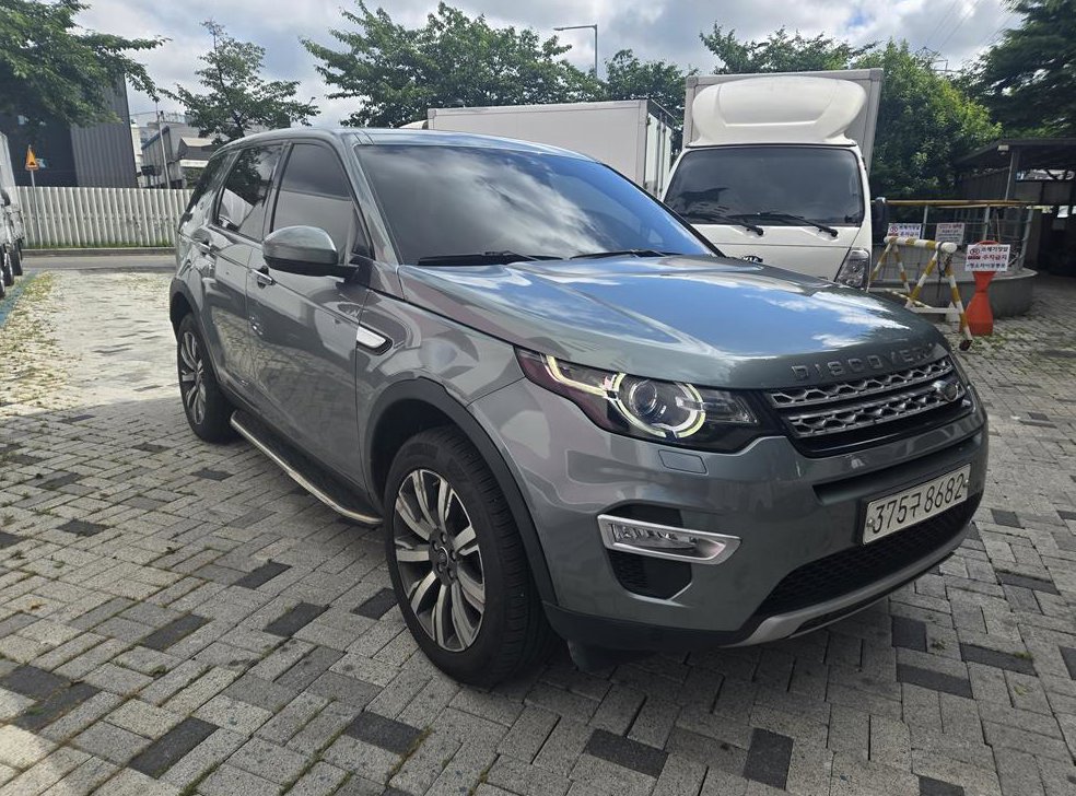 랜드로버 디스커버리 스포츠 2.0 TD4 HSE 럭셔리 사진 3