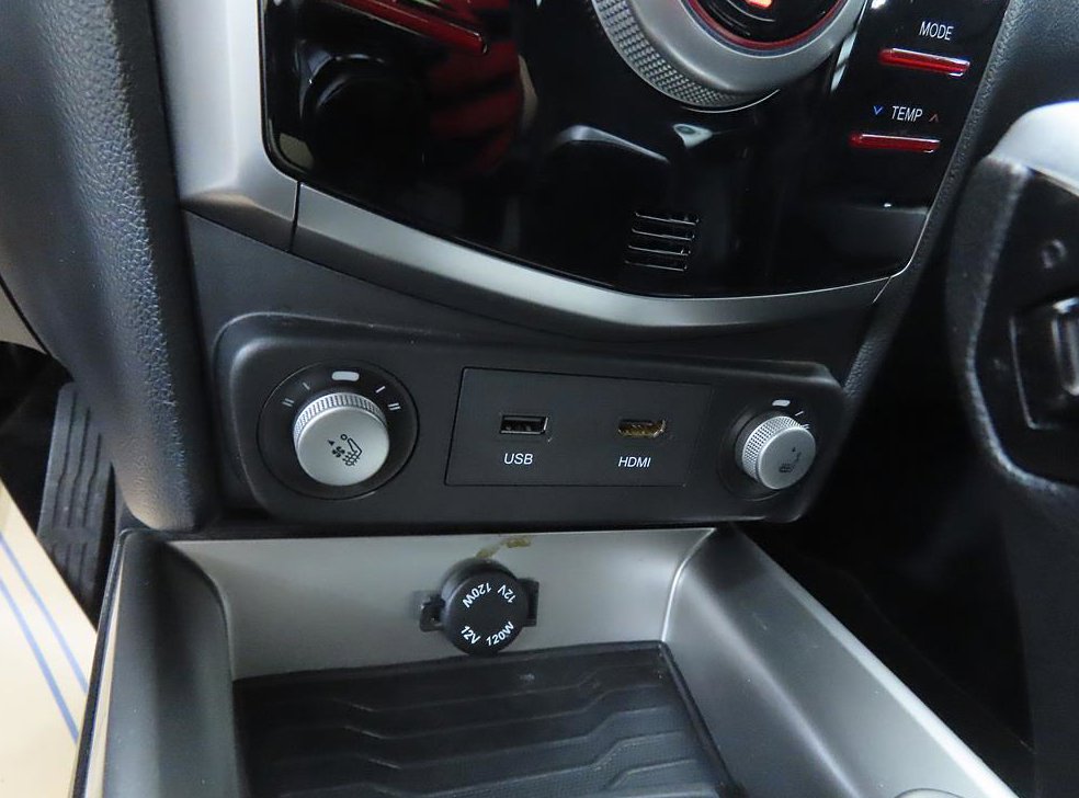 KG모빌리티(쌍용)  티볼리 가솔린 2WD 1.6 LX 사진 14