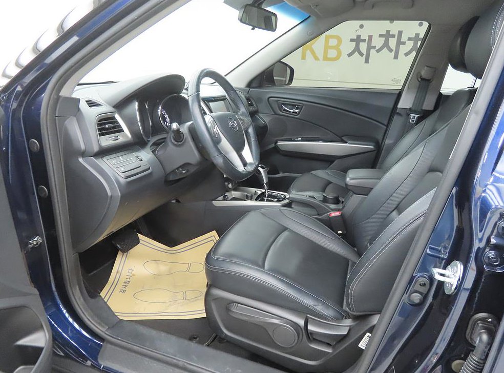 KG모빌리티(쌍용)  티볼리 가솔린 2WD 1.6 LX 사진 5
