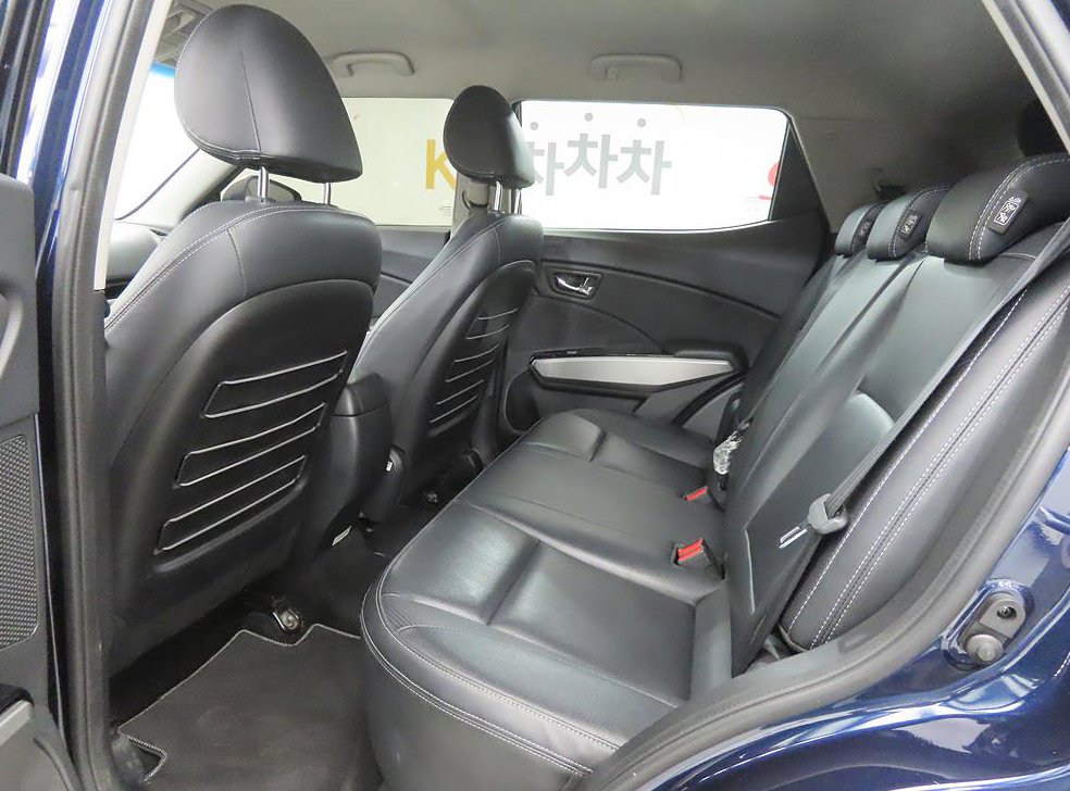 KG모빌리티(쌍용)  티볼리 가솔린 2WD 1.6 LX 사진 6