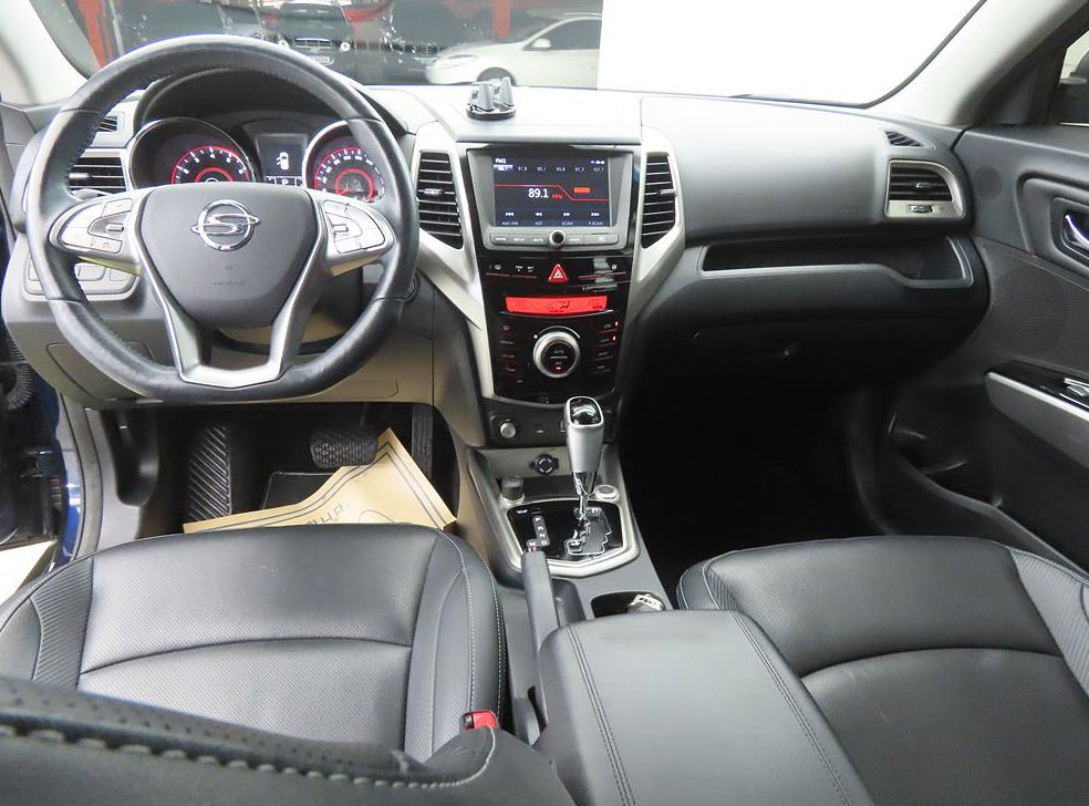 KG모빌리티(쌍용)  티볼리 가솔린 2WD 1.6 LX 사진 7