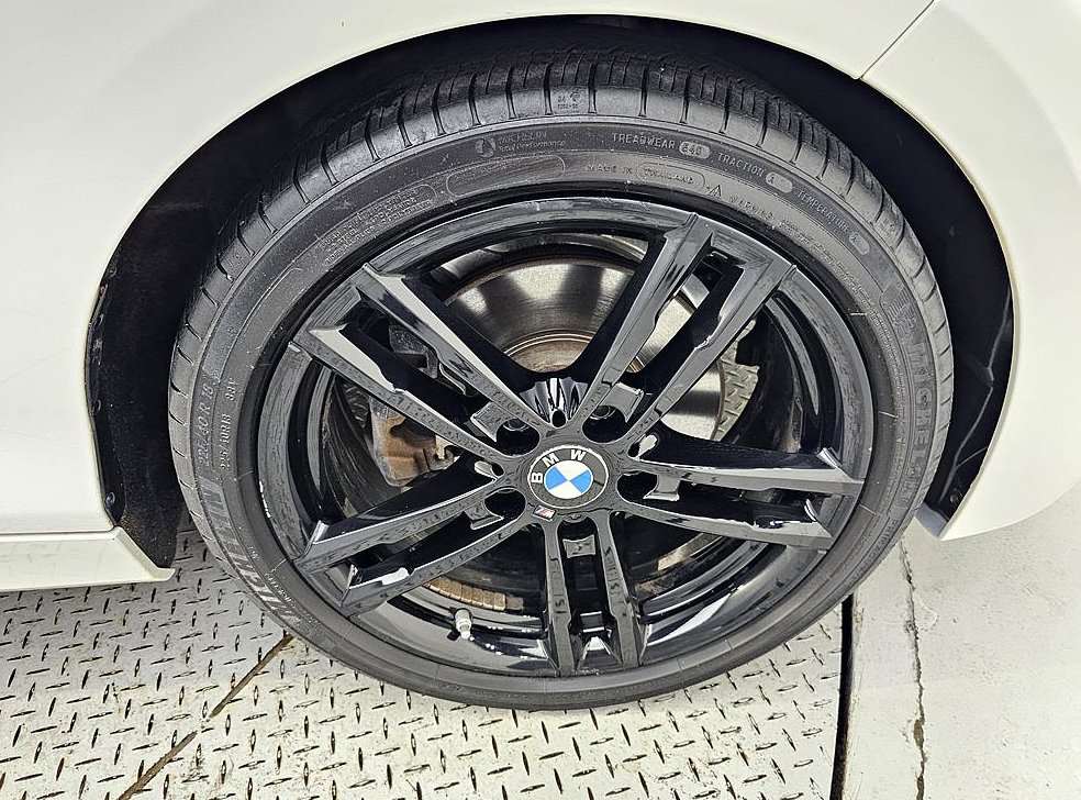 BMW 1시리즈 118d M 스포츠 섀도우 에디션 사진 20