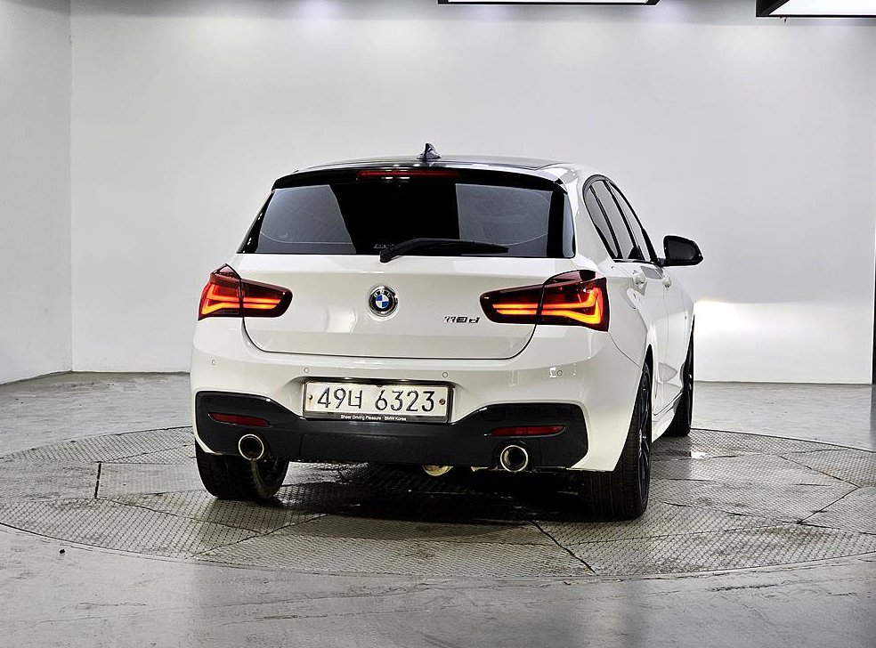 BMW 1시리즈 118d M 스포츠 섀도우 에디션 사진 3
