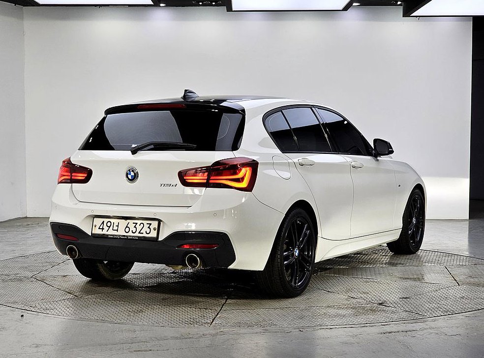 BMW 1시리즈 118d M 스포츠 섀도우 에디션 사진 4