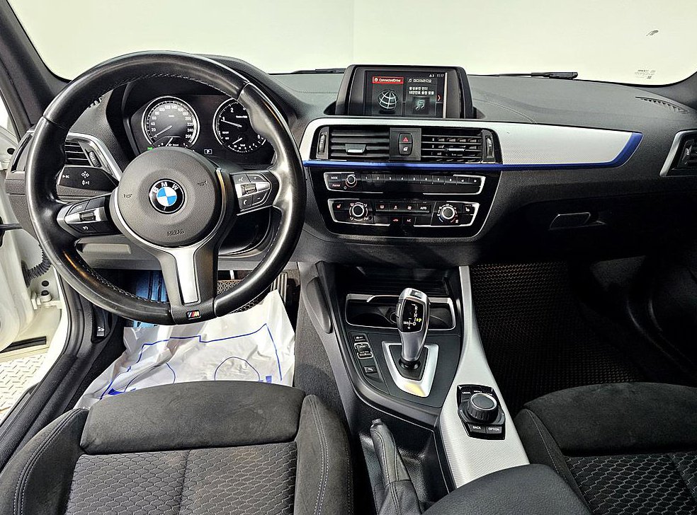 BMW 1시리즈 118d M 스포츠 섀도우 에디션 사진 5
