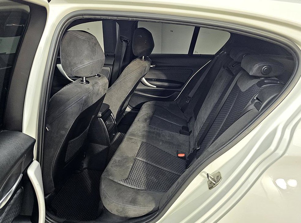 BMW 1시리즈 118d M 스포츠 섀도우 에디션 사진 9