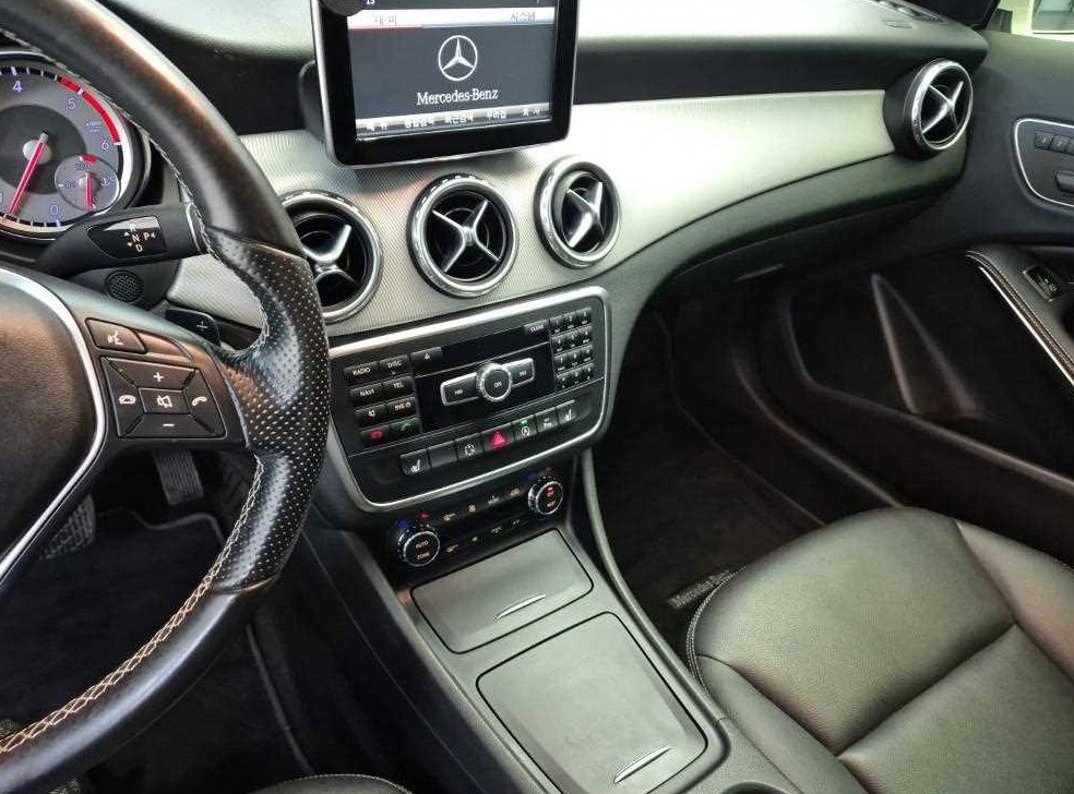 벤츠 GLA 클래스 GLA200 CDI 사진 10