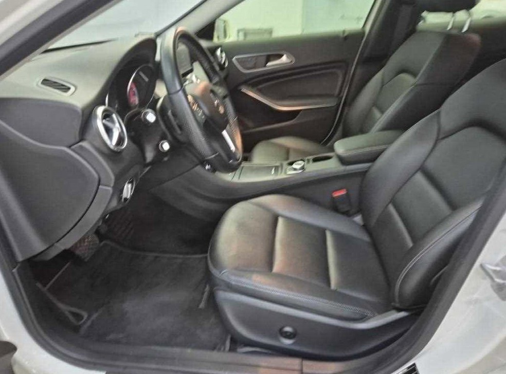 벤츠 GLA 클래스 GLA200 CDI 사진 11