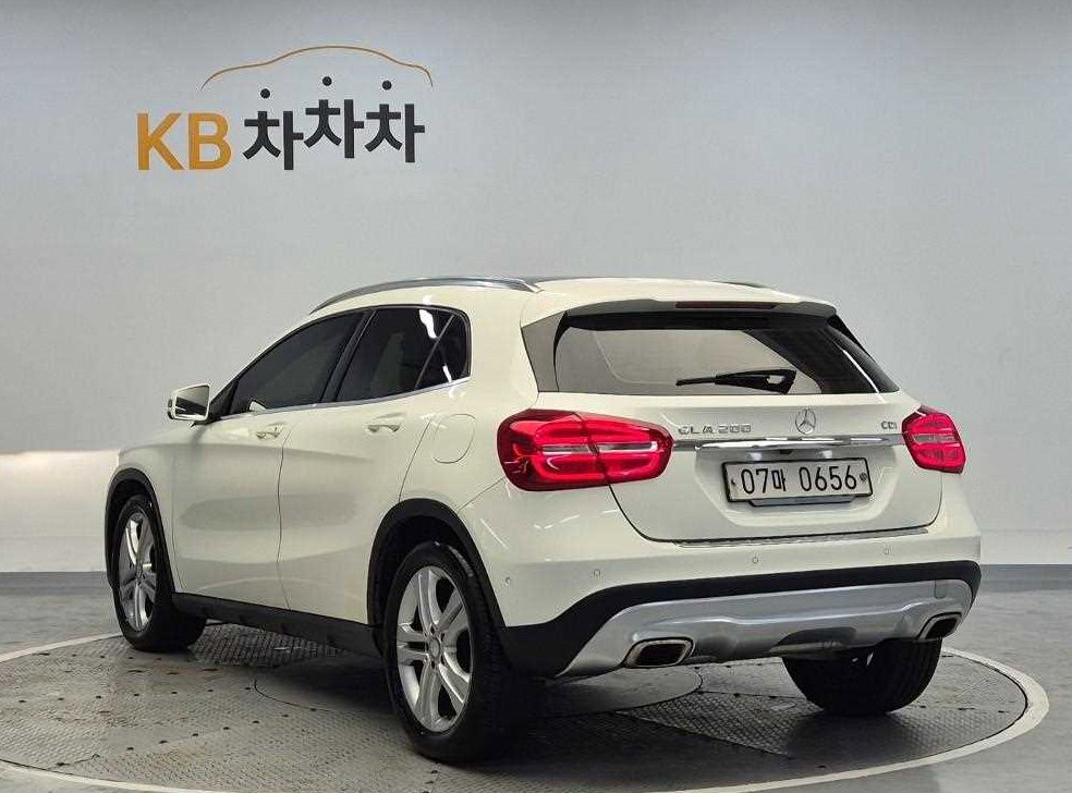 벤츠 GLA 클래스 GLA200 CDI 사진 2