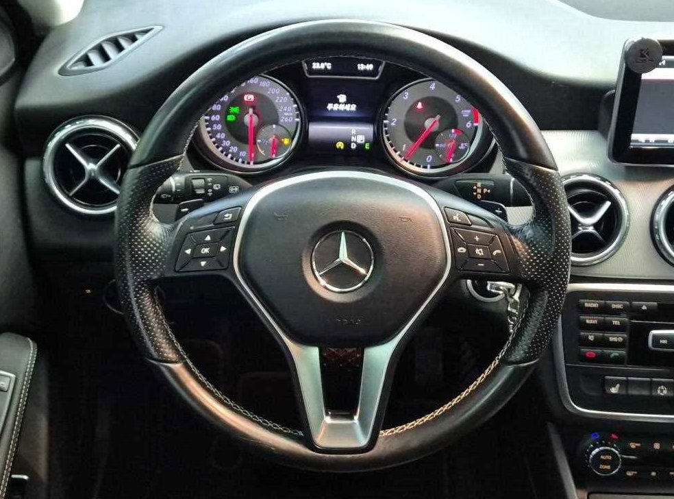 벤츠 GLA 클래스 GLA200 CDI 사진 9