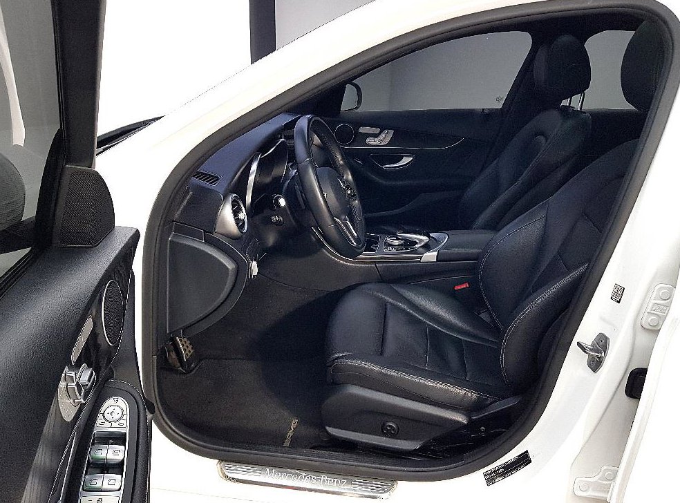 벤츠 C 클래스 C220 d 4MATIC AMG Line 사진 8