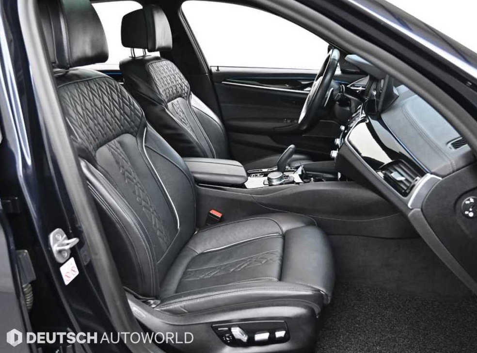 BMW 5시리즈 530e M 스포츠 사진 10