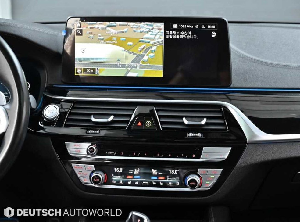 BMW 5시리즈 530e M 스포츠 사진 14