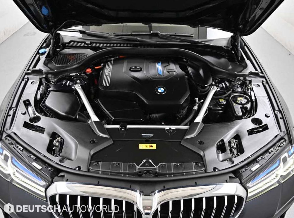 BMW 5시리즈 530e M 스포츠 사진 6