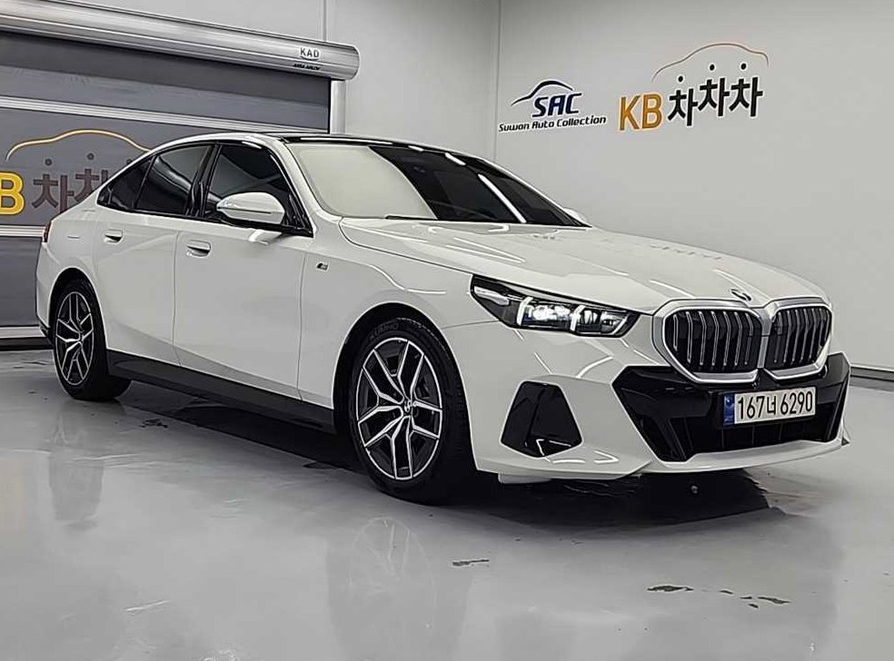 BMW 5시리즈 520i 사진 5