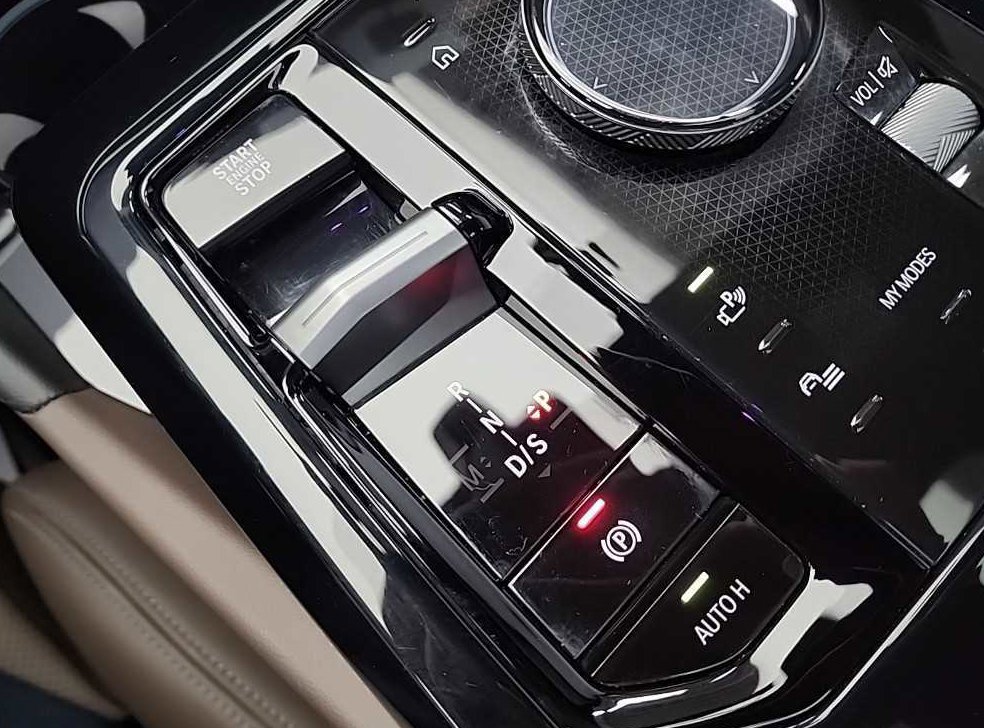 BMW 5시리즈 520i 사진 9