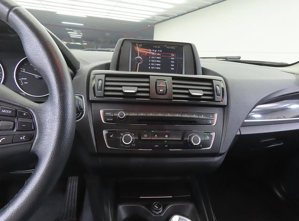 BMW 1시리즈 118d 어반 사진 10