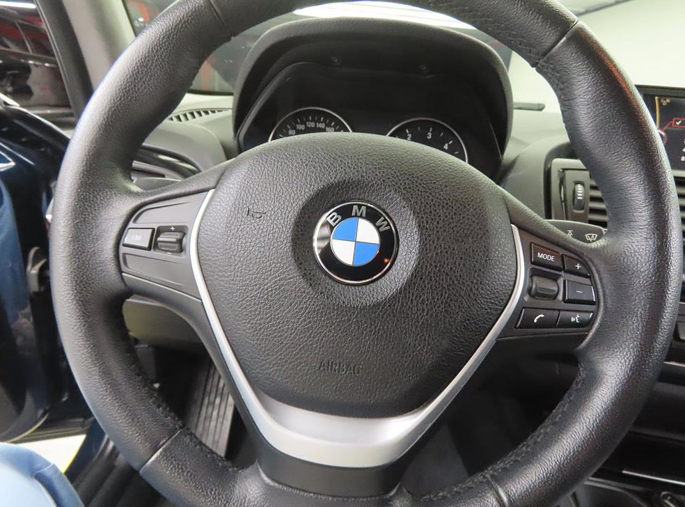 BMW 1시리즈 118d 어반 사진 8