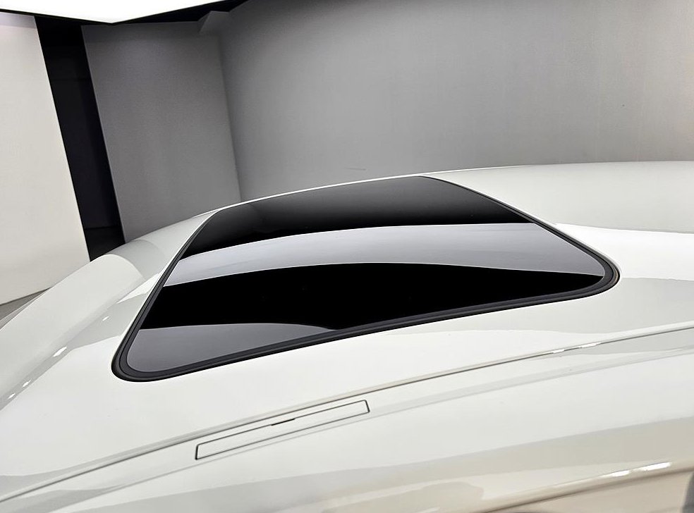 BMW 1시리즈 118d M 스포츠 섀도우 에디션 사진 12