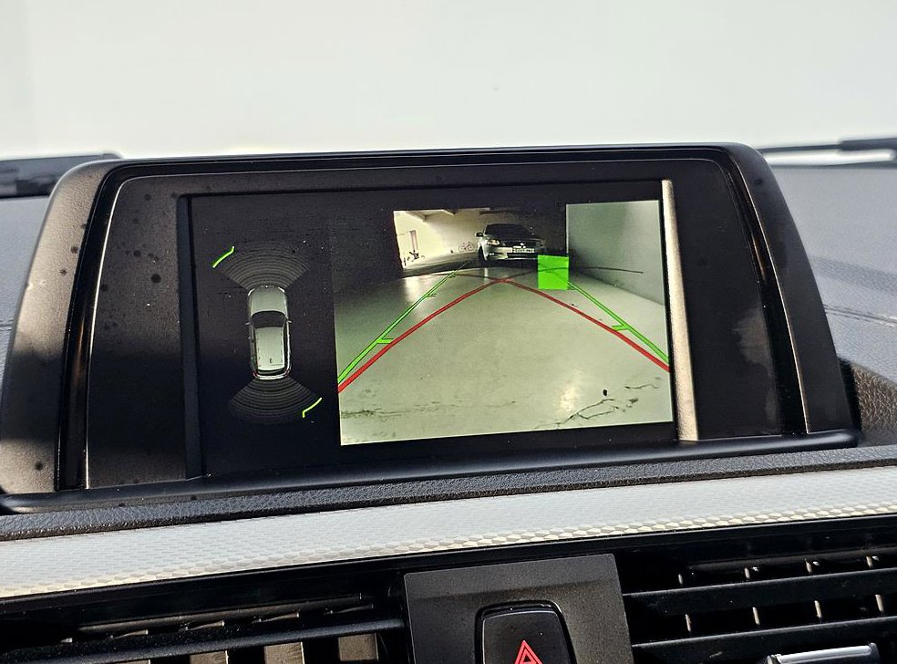 BMW 1시리즈 118d M 스포츠 섀도우 에디션 사진 14