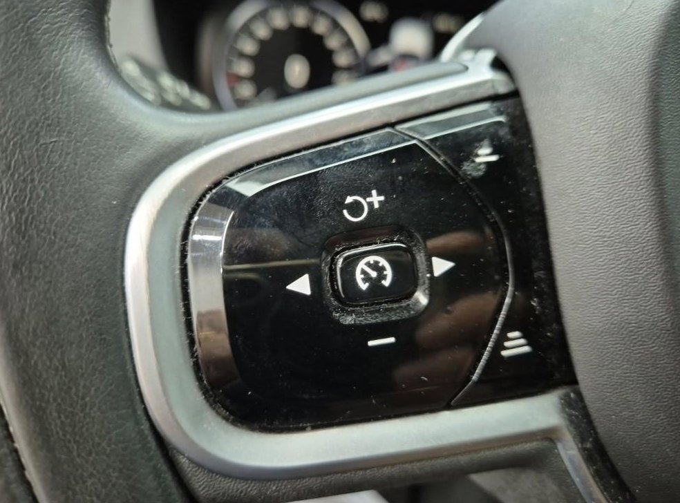 볼보 XC60 D5 AWD 인스크립션 사진 16