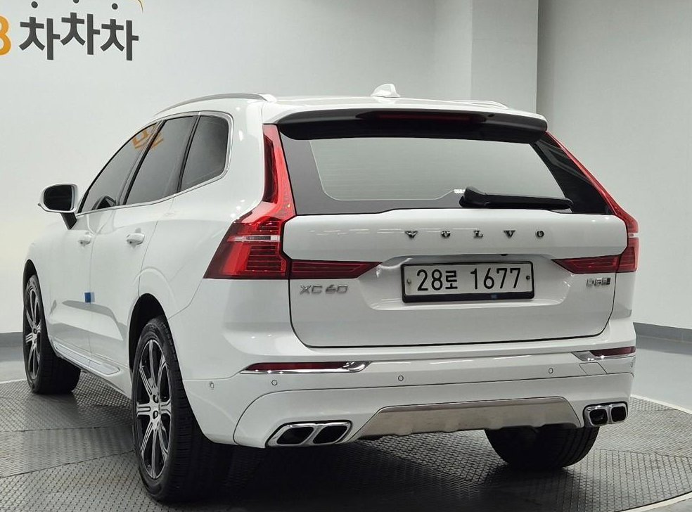 볼보 XC60 D5 AWD 인스크립션 사진 2