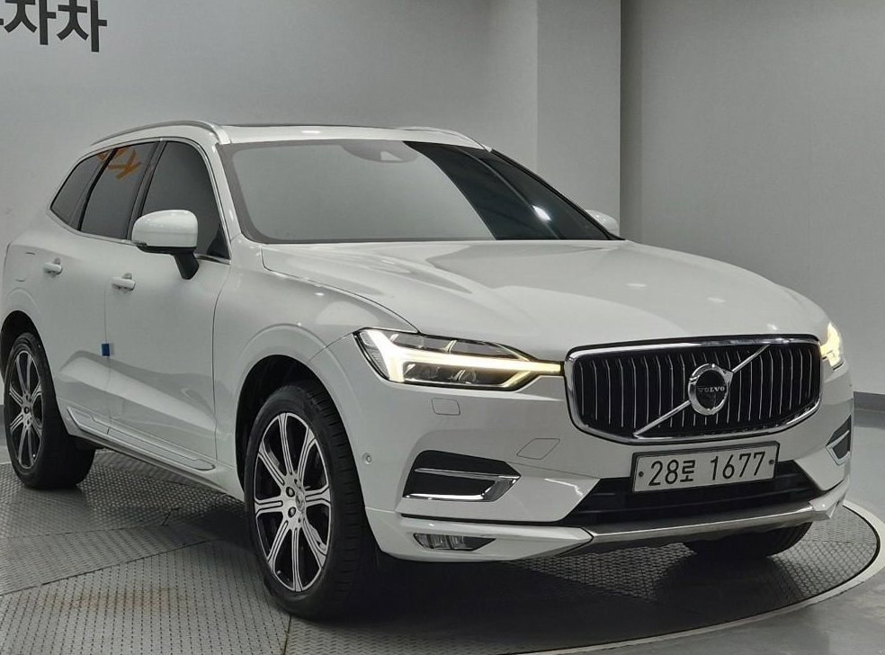 볼보 XC60 D5 AWD 인스크립션 사진 4