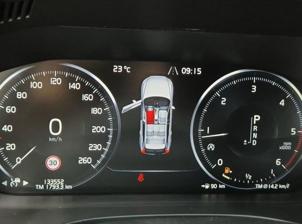 볼보 XC60 D5 AWD 인스크립션 사진 6